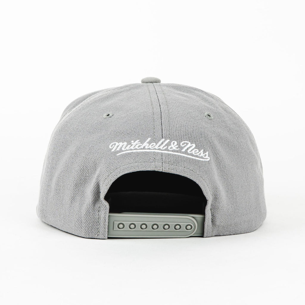 GORRA MITCHELL & NESS CELTICS EVERGREEN GREY